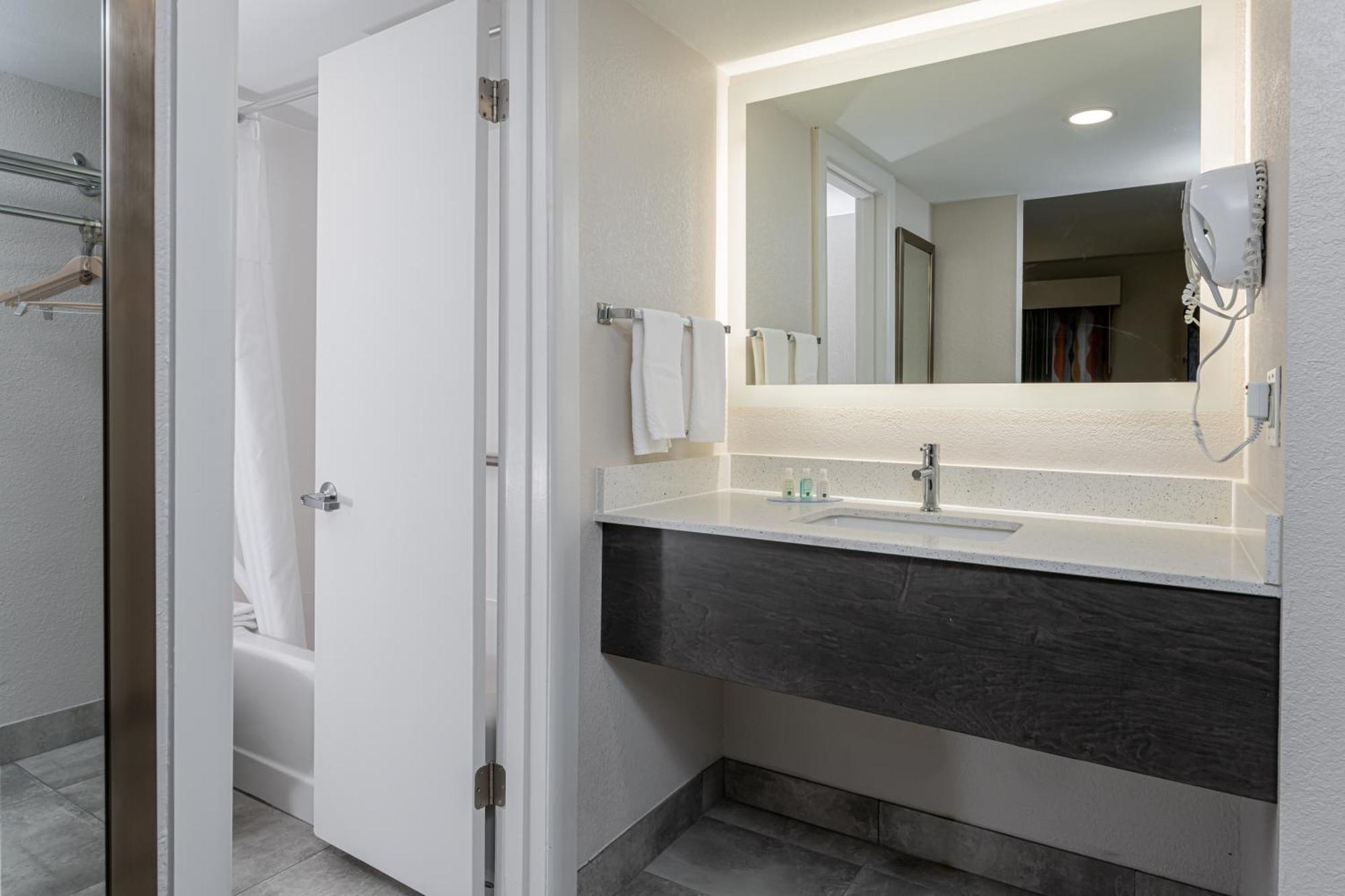 Quality Inn Asheville Downtown Tunnel Rd Εξωτερικό φωτογραφία