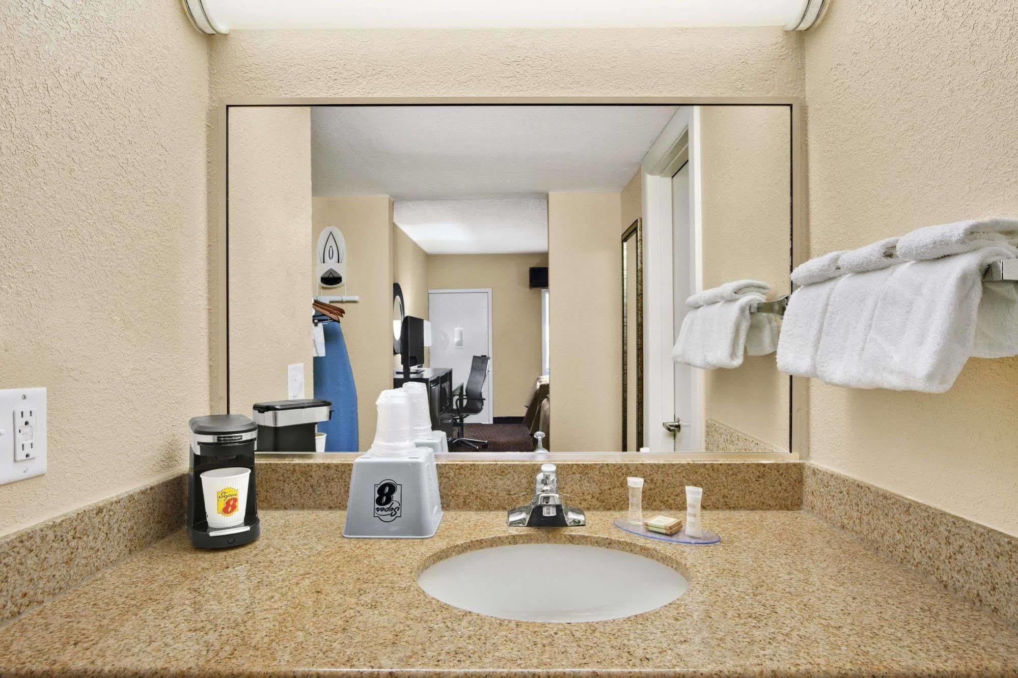 Quality Inn Asheville Downtown Tunnel Rd Εξωτερικό φωτογραφία